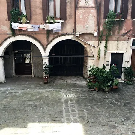 Apartment 5 Mins To Rialto Bridge *